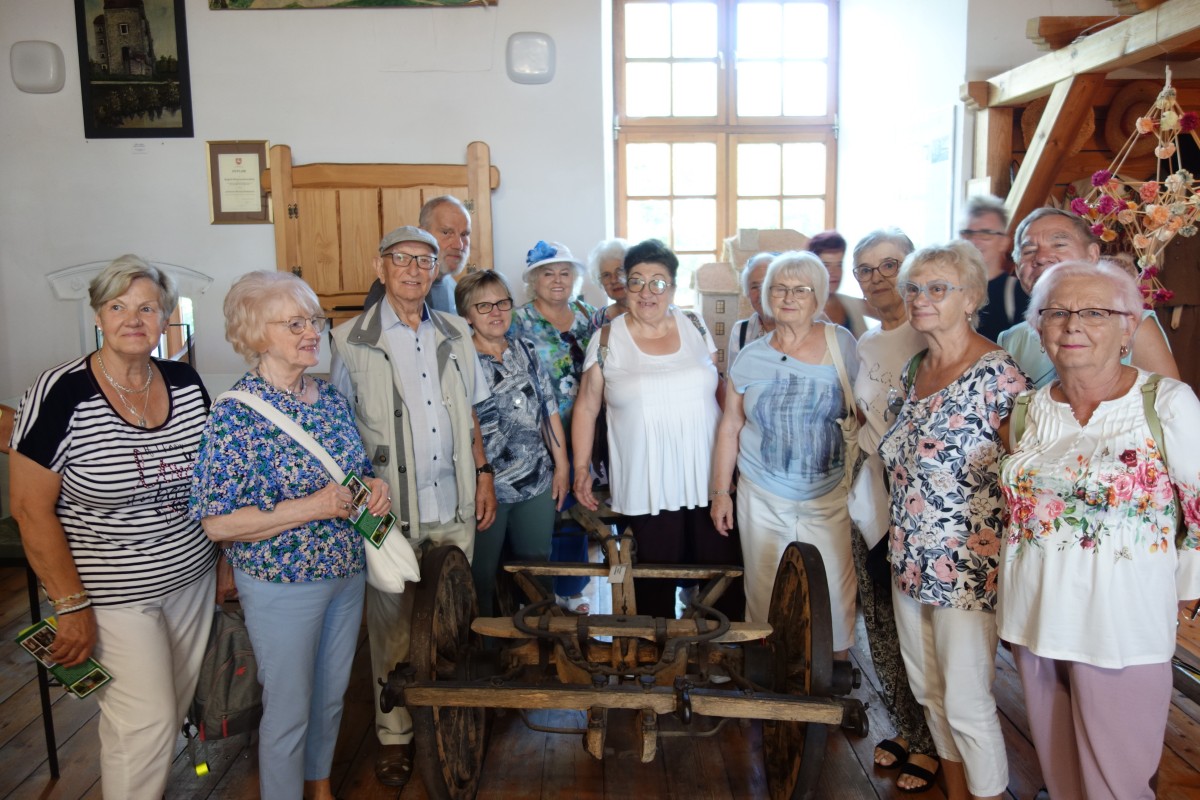GRUPA W KUNI